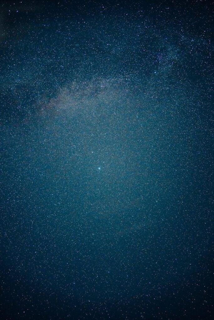 A night sky with stars and the milky