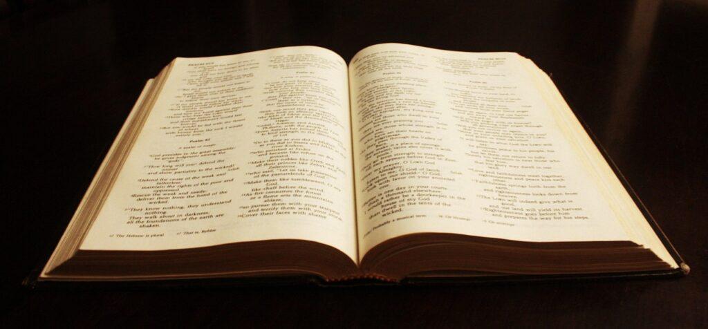Somente a Escritura: O Pilar da Fé Protestante (2 Tm 3:16) 1 book, bible, text, literature, christianity, old, study, spiritual, learn, learning, knowledge, god, christian, religion, studying, open bible, antique, bible study, bible, bible, bible, bible, bible, open bible